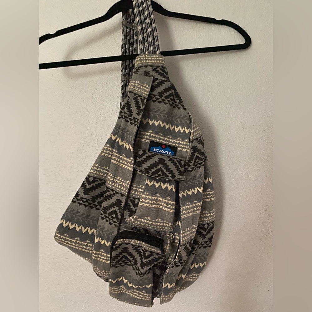 Kavu roped sling purse